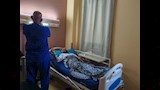نقل فني مزلقان الإسماعيلية إلى المركز الطبي بالقاهرة (1)