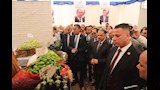 وزير التموين ومحافظ الشرقية يفتتحان سوق اليوم الواحد (4)