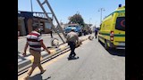 اصطدام سيارة نقل بعمود إنارة (3)