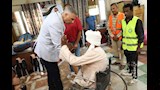 حافظ أسوان يسلم الأطراف الصناعية لـ110 مستحقين (4)