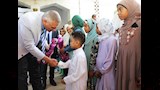 محافظ أسوان يبهج الأطفال في العيد (10)