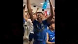 احتفال لاعبين الهلال داخل غرفة الملابس  (8)