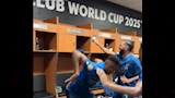 احتفال لاعبين الهلال داخل غرفة الملابس  (14)
