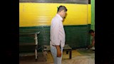 غلق وتشميع محلات ومقاهي مخالفة في أسوان