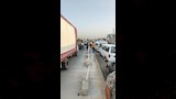 حادث تصادم مروع بين سيارتي نقل