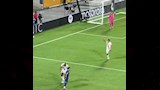 لقطة انفجار الكرة في مباراة الهلال والسيتي (10) (1)