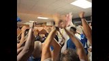 احتفال رئيس نادي الهلال مع اللاعبين (1) (1)