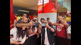 السقا يحتفل بفيلمه أحمد وأحمد مع جمهوره في دبي (2)