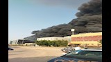 حريق هائل داخل مصنع بمدينة بدر