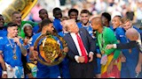 دونالد ترامب يحتفظ بكأس العالم للأندية 