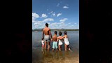 ابناء رونالدو وجورجينا في البحر