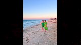 الهام شاهين وشقيقتها ايناس امام البحر (2)