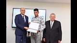 وزير العمل يُسلم شهادات تدريب على ''المساح العام'' لخريجي جغرافيا