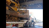 اصطدام لودر في كوبري مشاة بالإسكندرية الزراعي (7)