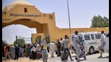 عودة مئات السودانيين من مصر