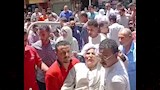 إصابة مسن بسبب سقوط عامود كهرباء 