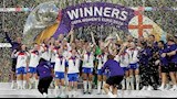 منتخب إنجلترا يحتفل ببطولة يورو 2025