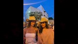 جانا دياب وصديقتها