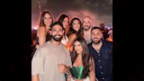 إيمان العاصي مع الأصدقاء