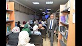 محافظ أسيوط يتفقد فعاليات مبادرة بإيدينا نصنع بمكتبة مصر العامة (12)