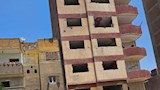 إزالة عقار مائل بشارع مصر حلوان الزراعي 