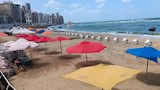 ملتم أغسطس يغلق شواطئ الإسكندرية (6)