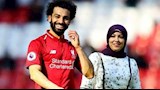 محمد صلاح وزوجته (2)