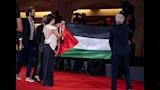 رفع العلم الفلسطيني في مهرجان فينيسيا (1)