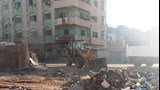 حملة مكبرة تزيل 400 طن قمامة ومخلفات بحي شرق في أسوان (13)