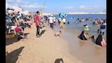 إقبال متوسط على شواطئ الإسكندرية (4)