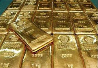 الذهب يواصل تراجعه بعد بيانات أمريكية