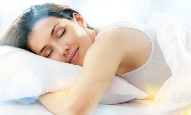 طقوس للعناية بجمالك قبل النوم