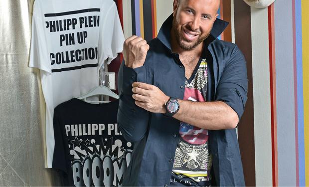 جرأة وفخامة من Philipp Plein يعرضها لنا وديع النجار