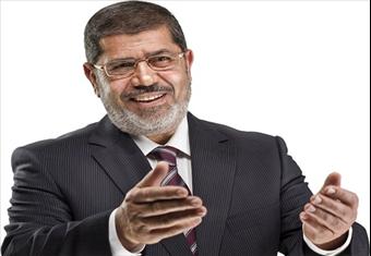 رواد ''تويتر'': محاكمة مرسي يوم الفالنتين.. كان حاكم رومانسي بجد