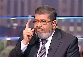 صحف فرنسية: محاكمة مرسي قد تؤدي إلى تقسيم البلاد