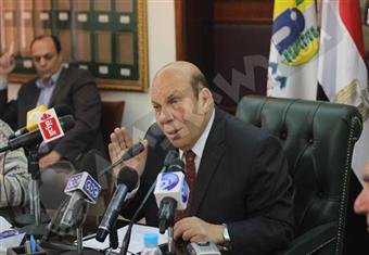 وزير التنمية المحلية ينفي تحديده موعدا للاستفتاء على الدستور