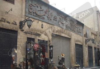 في شارع المعز.. روبابيكيا وأنتيكا ''ع الرصيف'' وعبد الناصر لا يقدر بثمن
