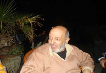 صباحي يهنئ المخرج محمد خان بمنحه الجنسية المصرية