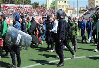 بالفيديو .. الأمن التونسي يستعمل الغاز المسيل للدموع لقمع احتجاجات الجماهير ضد قرار الحكم