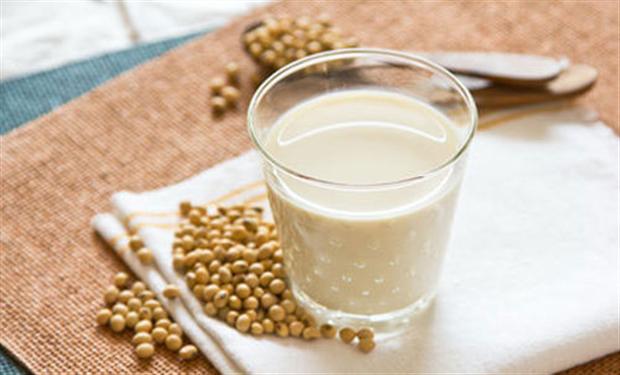 حليب الصويا يضر بالأسنان