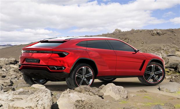 لامبورغيني Urus الاختبارية تكشف ملامح سيارة مستقبلية من فئة SUV