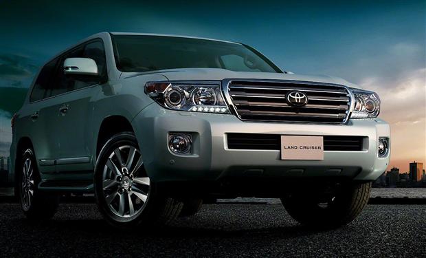 تويوتا تجري تعديلات على سيارتها Land Cruiser V8