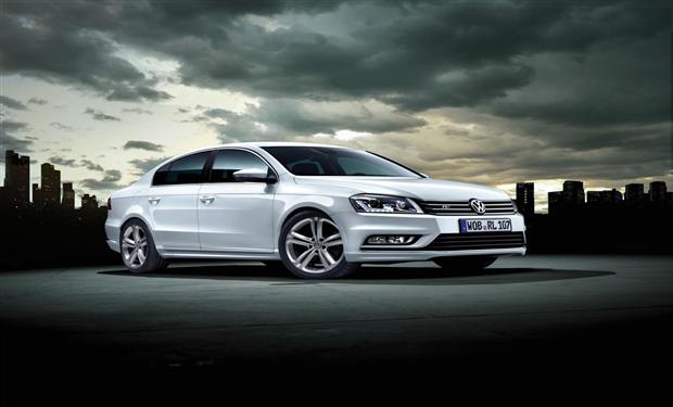 فولكس فاغن تطرح الإصدار R-Line من سيارتها Passat قريباً