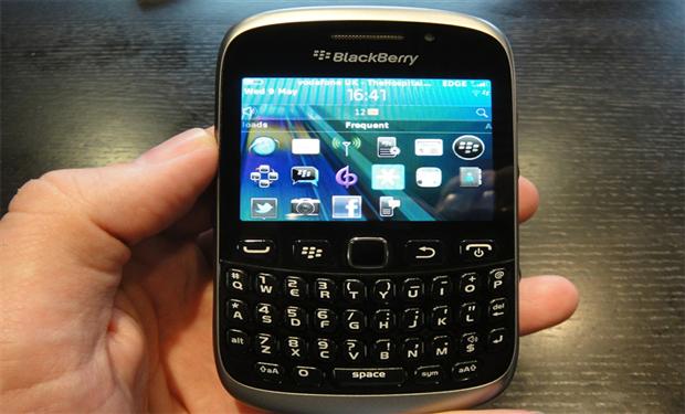 BlackBerry Curve 9320