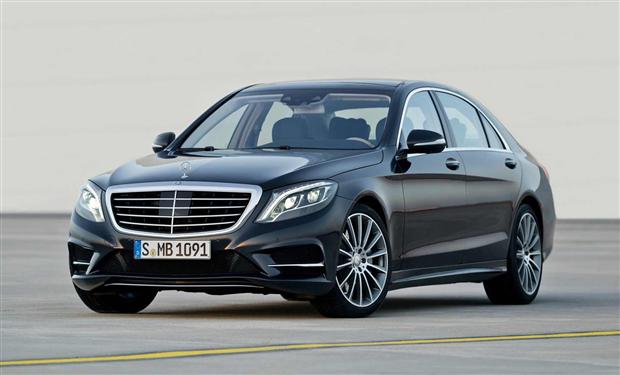 بيع اول نسخه فى العالم من S-class 2014 فى السعوديه