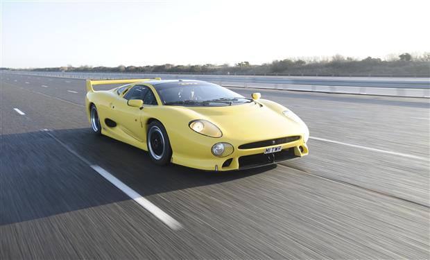 جاجوار XJ220-S النارده واستعراض وتحديات خاصة