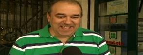 بالفيديو ..إسباني يبحث عن صاحب ورقة ياناصيب بمبلغ 4.7 مليون يورو