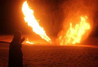 السيطرة على الحريق الناتج عن تفجير خط الغاز بوسط سيناء