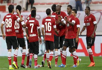 الاهلي يسعي لتعويض فقدانه ثلاث نقاط بقرار إتحادي في الدوري الإماراتي