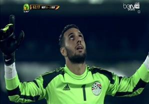 تصدي رائع للشناوي في لقاء مصر وبتسوانا